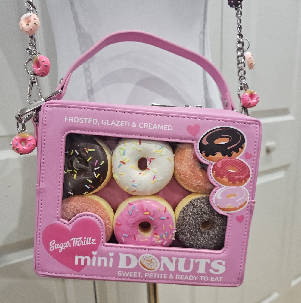 Dolls Kill Sugar Thrillz Donut Looking Like A Snack Crossbody Bag Pink Purse 💗 - Picture 3 of 16